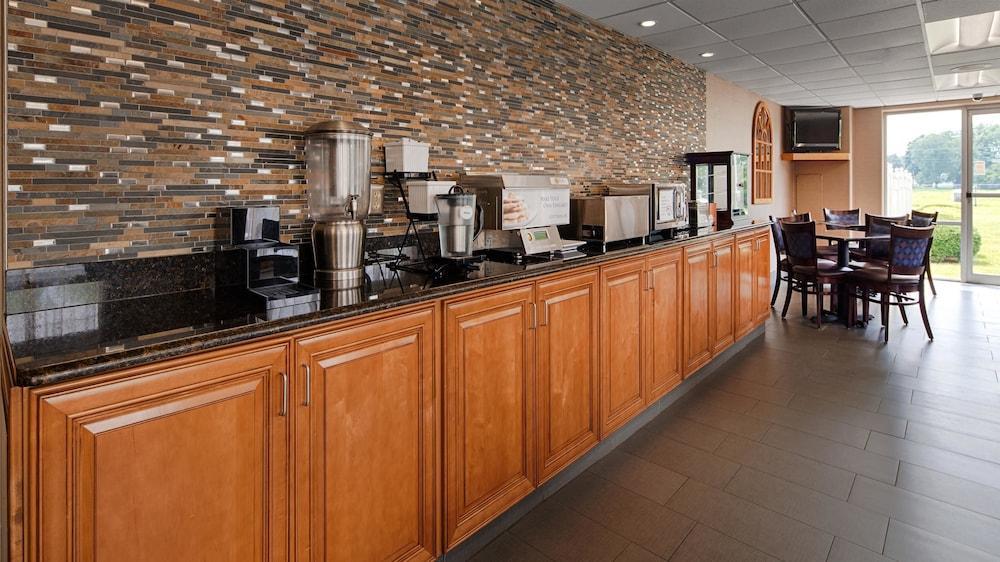 Best Western Adena Inn Chillicothe Bagian luar foto