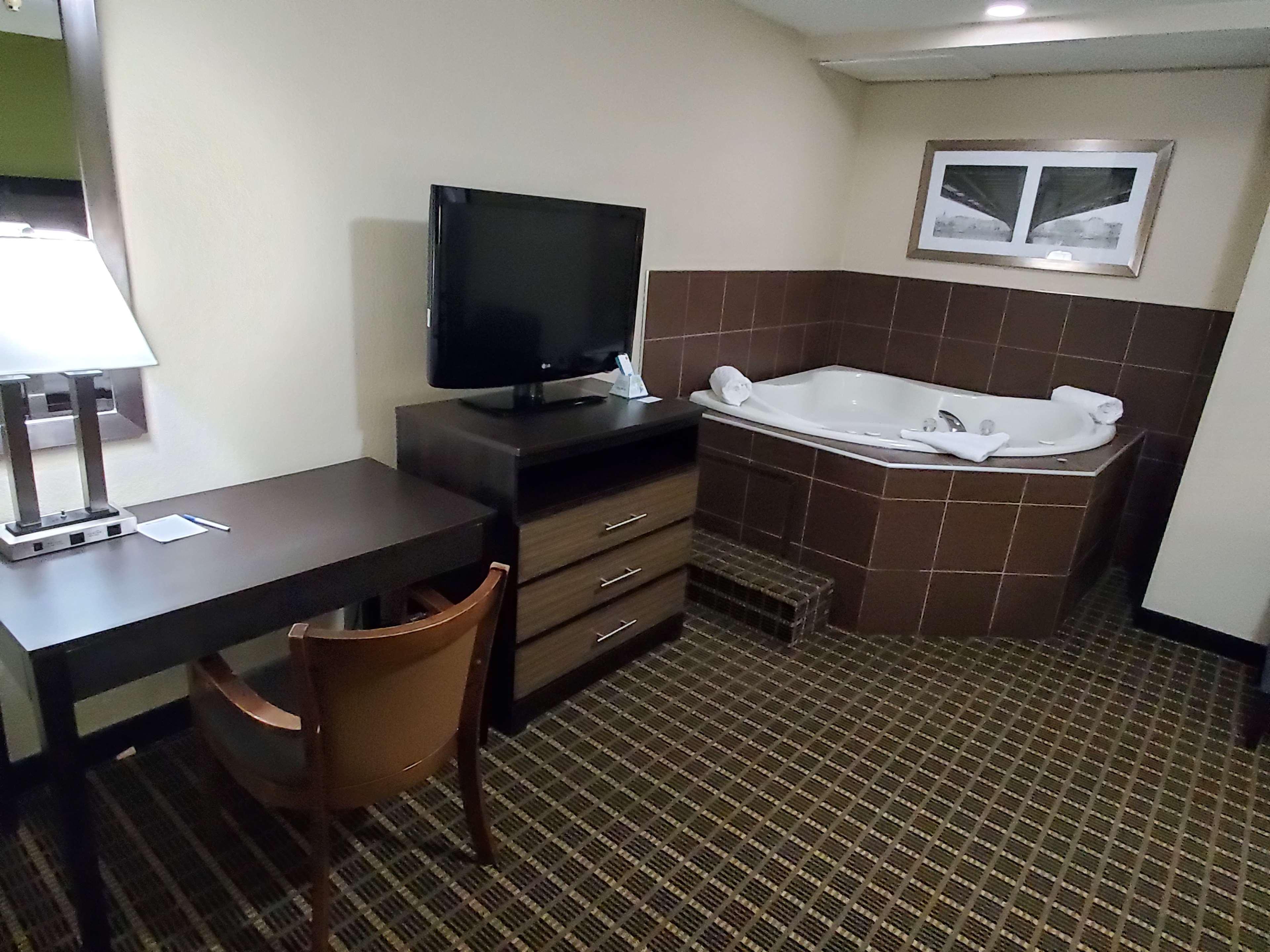 Best Western Adena Inn Chillicothe Bagian luar foto