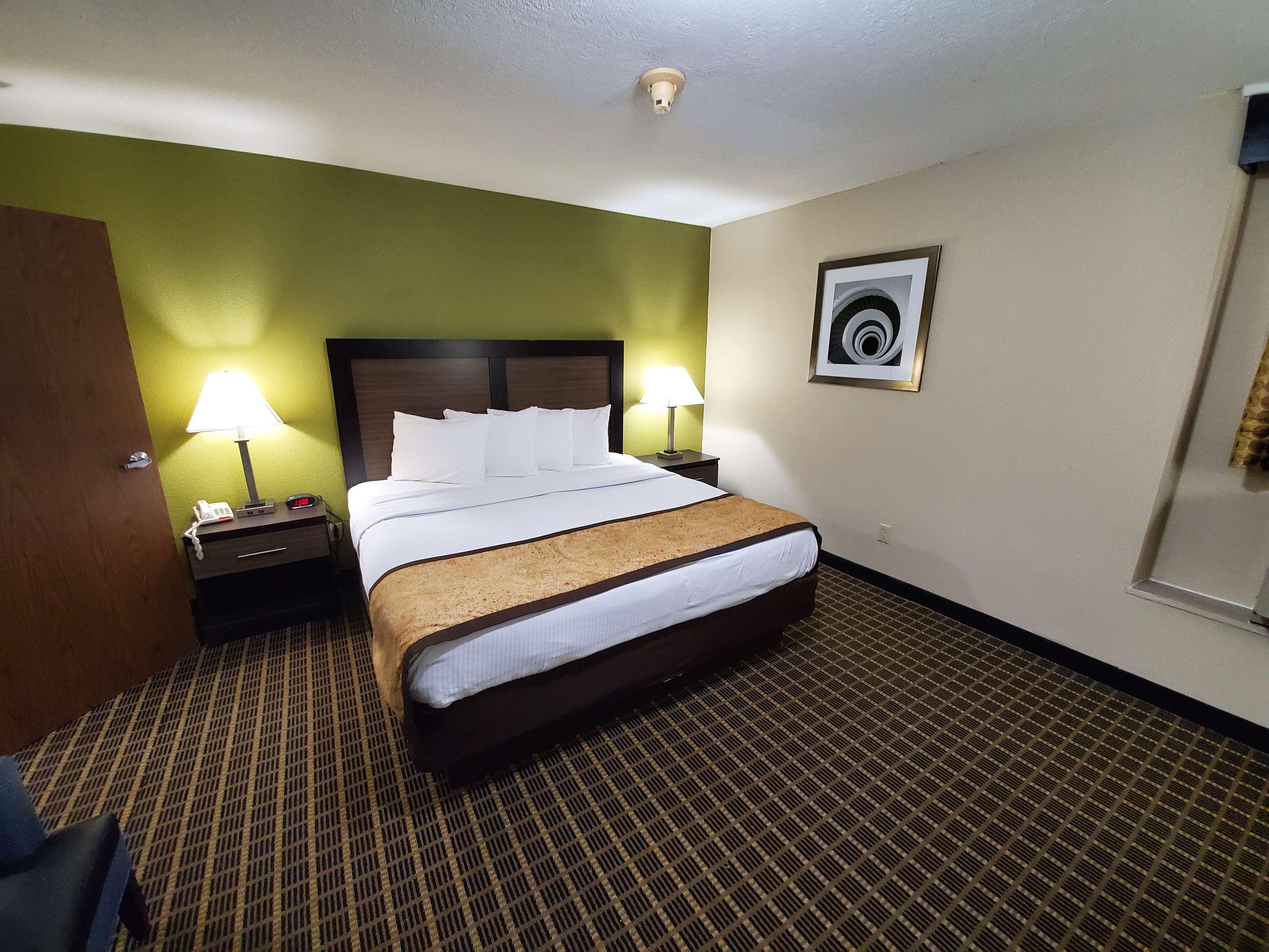 Best Western Adena Inn Chillicothe Bagian luar foto