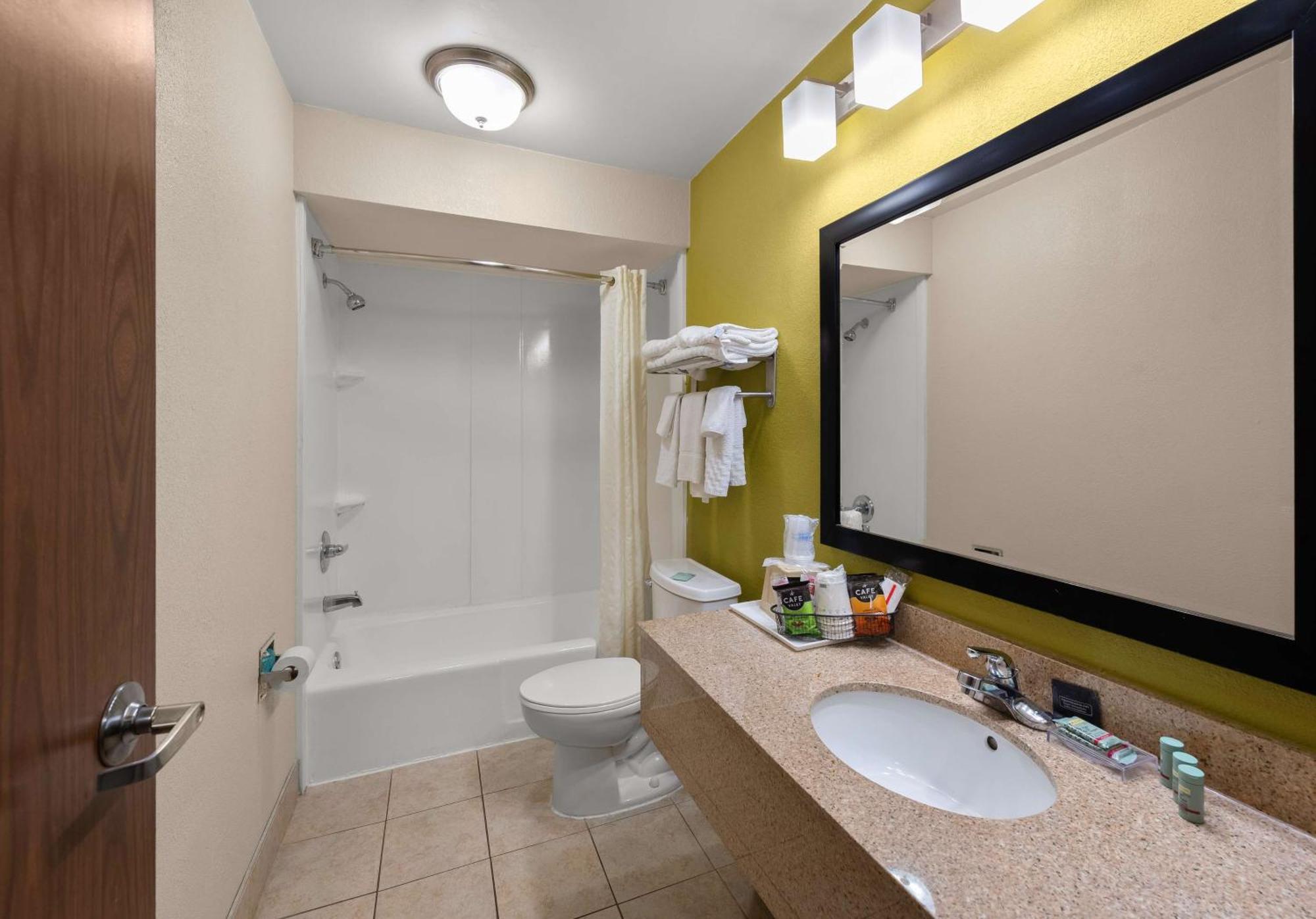 Best Western Adena Inn Chillicothe Bagian luar foto