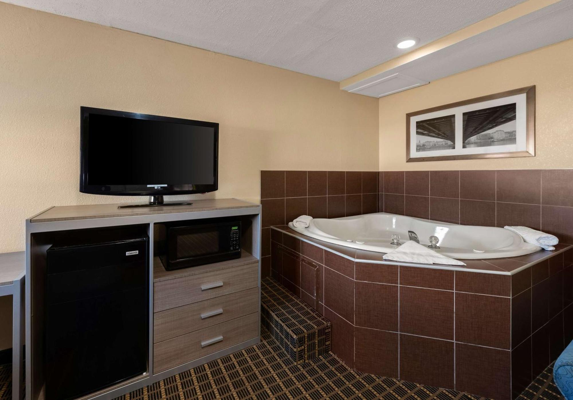 Best Western Adena Inn Chillicothe Bagian luar foto