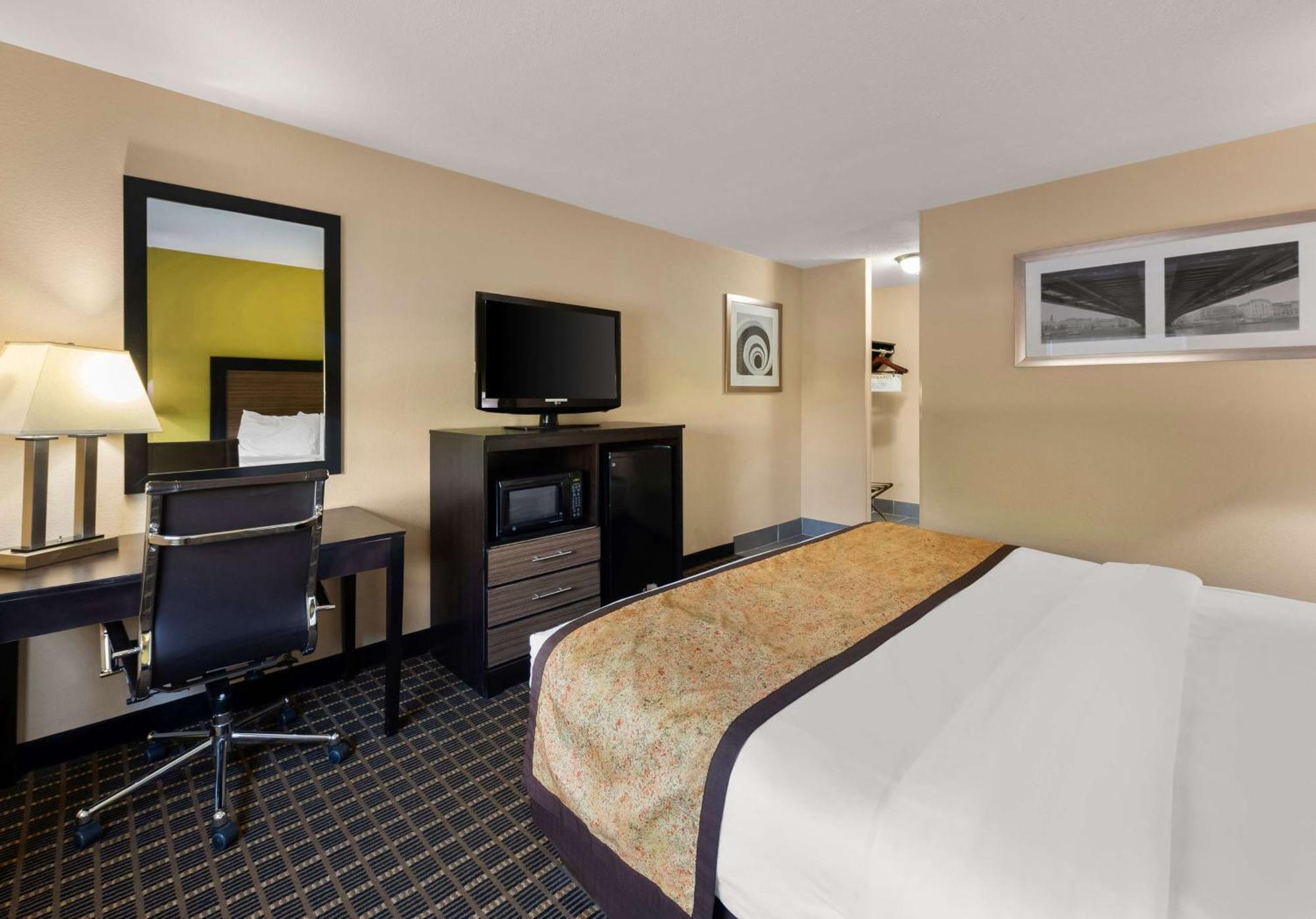 Best Western Adena Inn Chillicothe Bagian luar foto