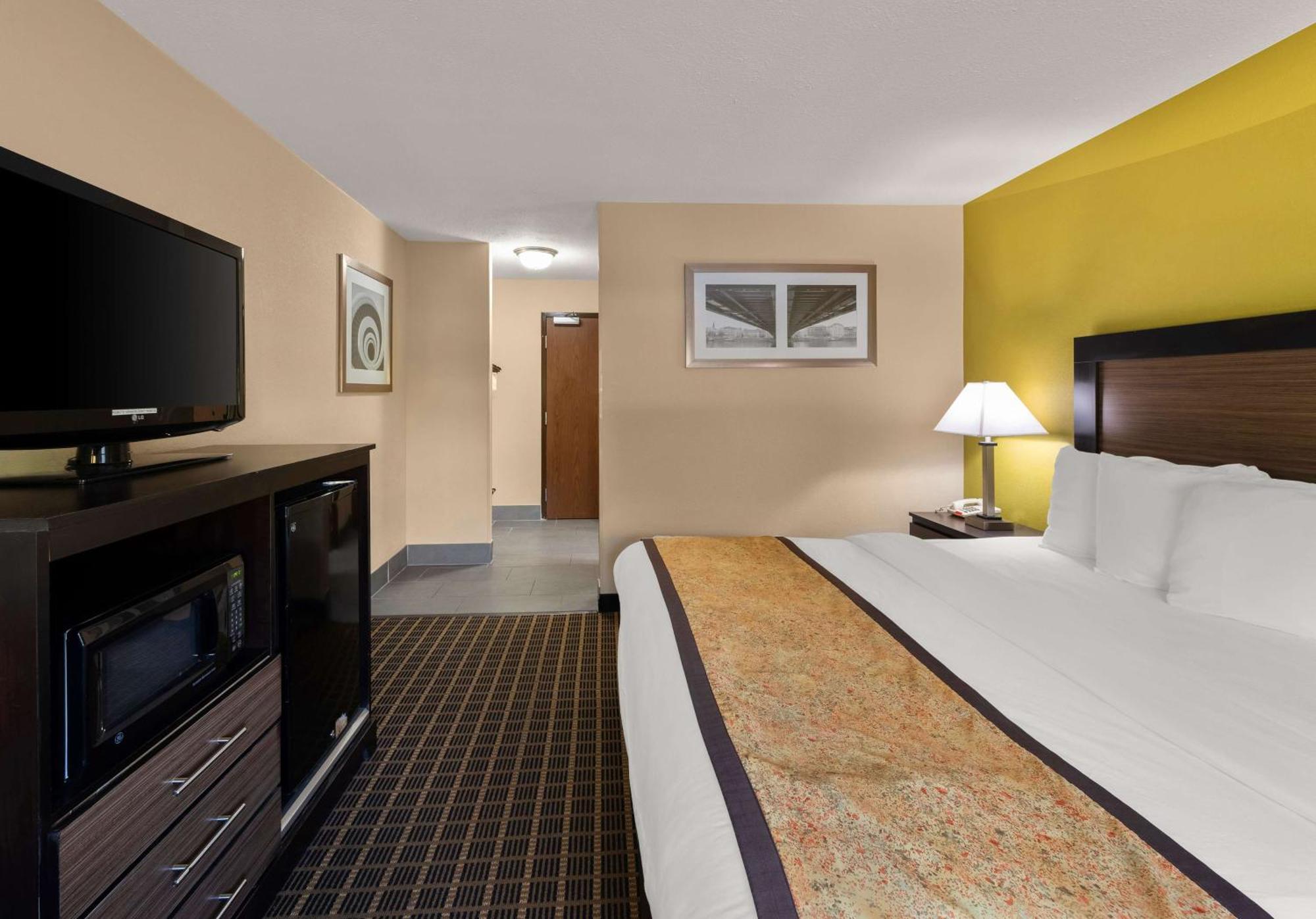 Best Western Adena Inn Chillicothe Bagian luar foto