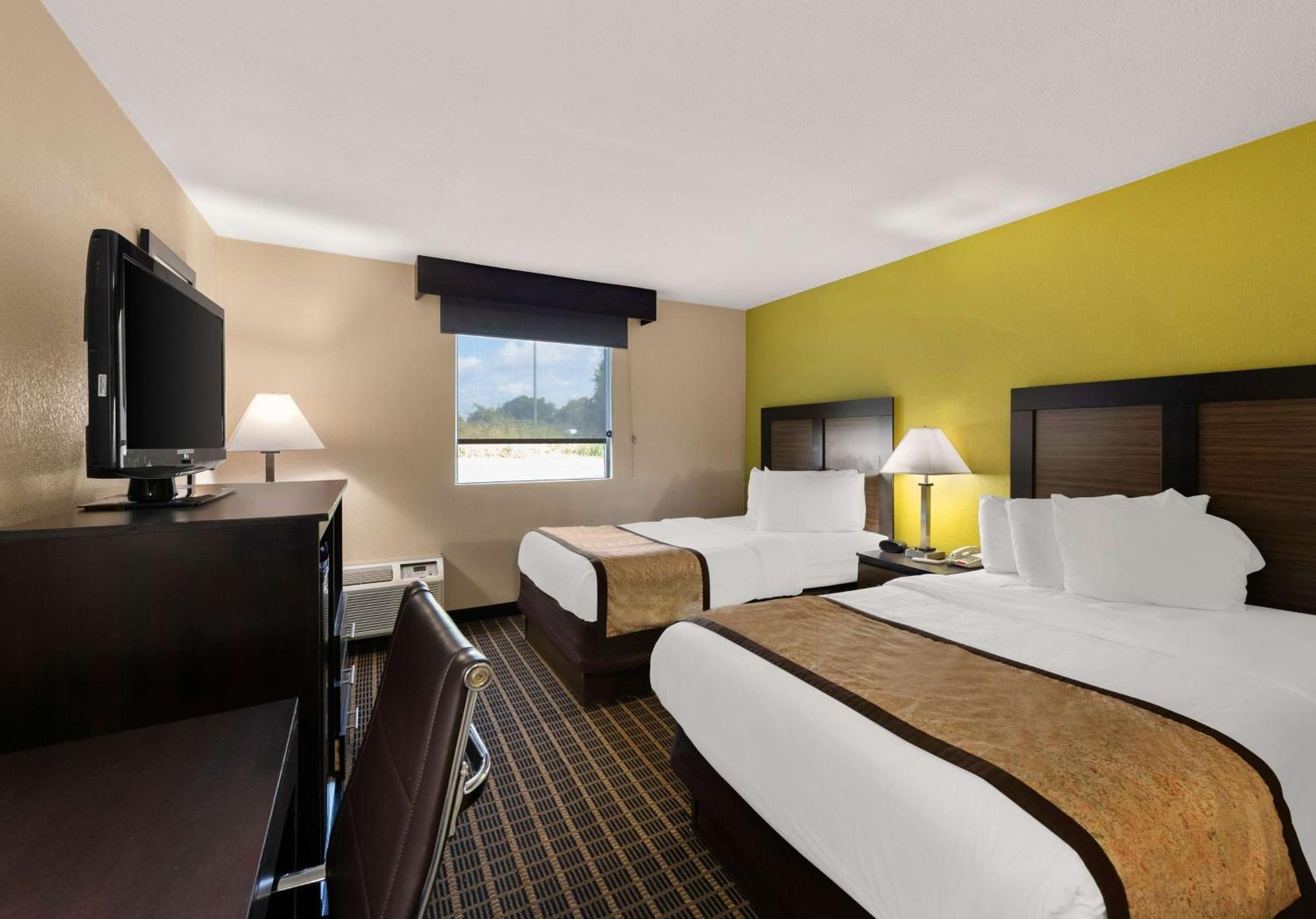 Best Western Adena Inn Chillicothe Bagian luar foto
