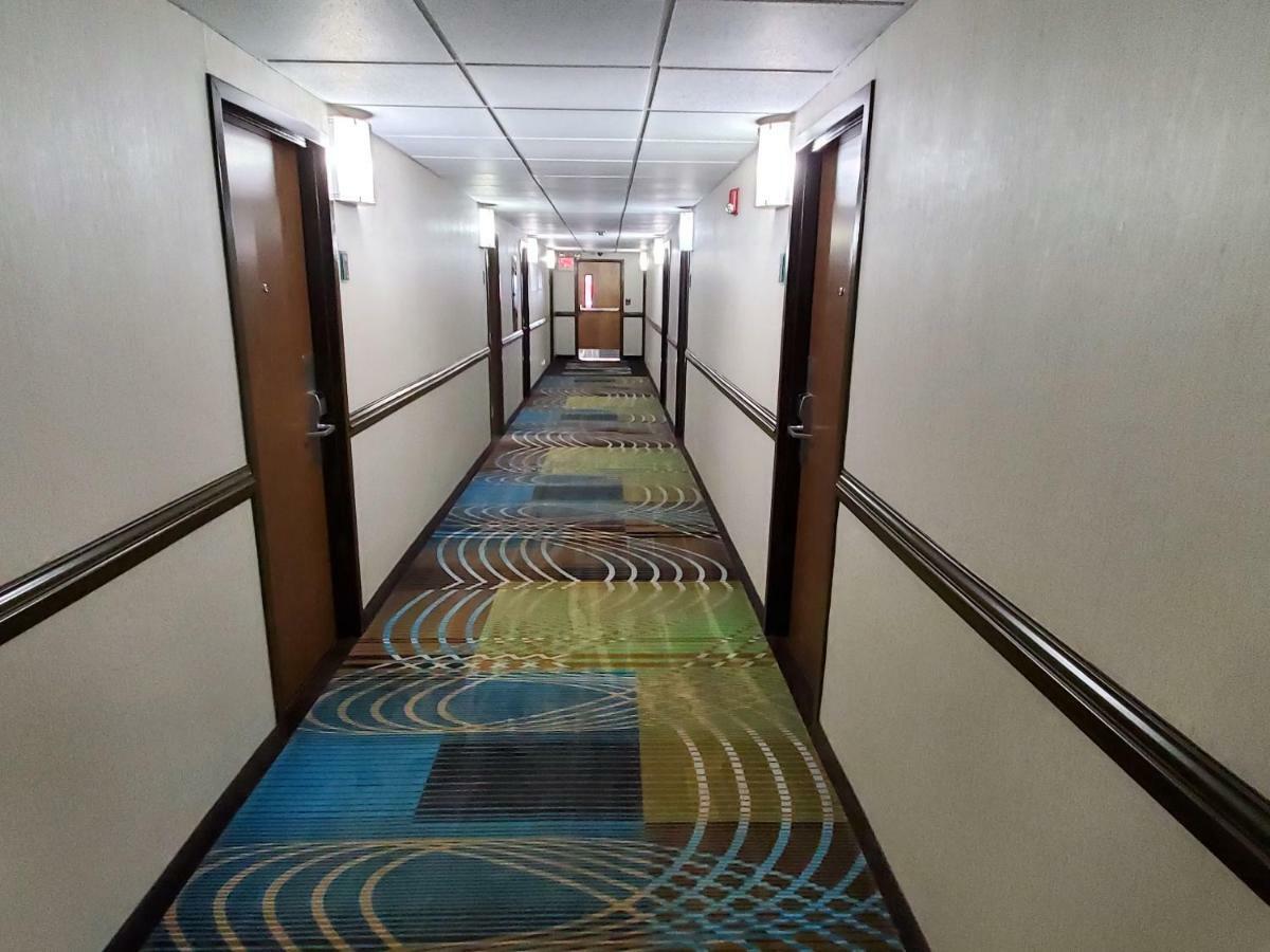 Best Western Adena Inn Chillicothe Bagian luar foto